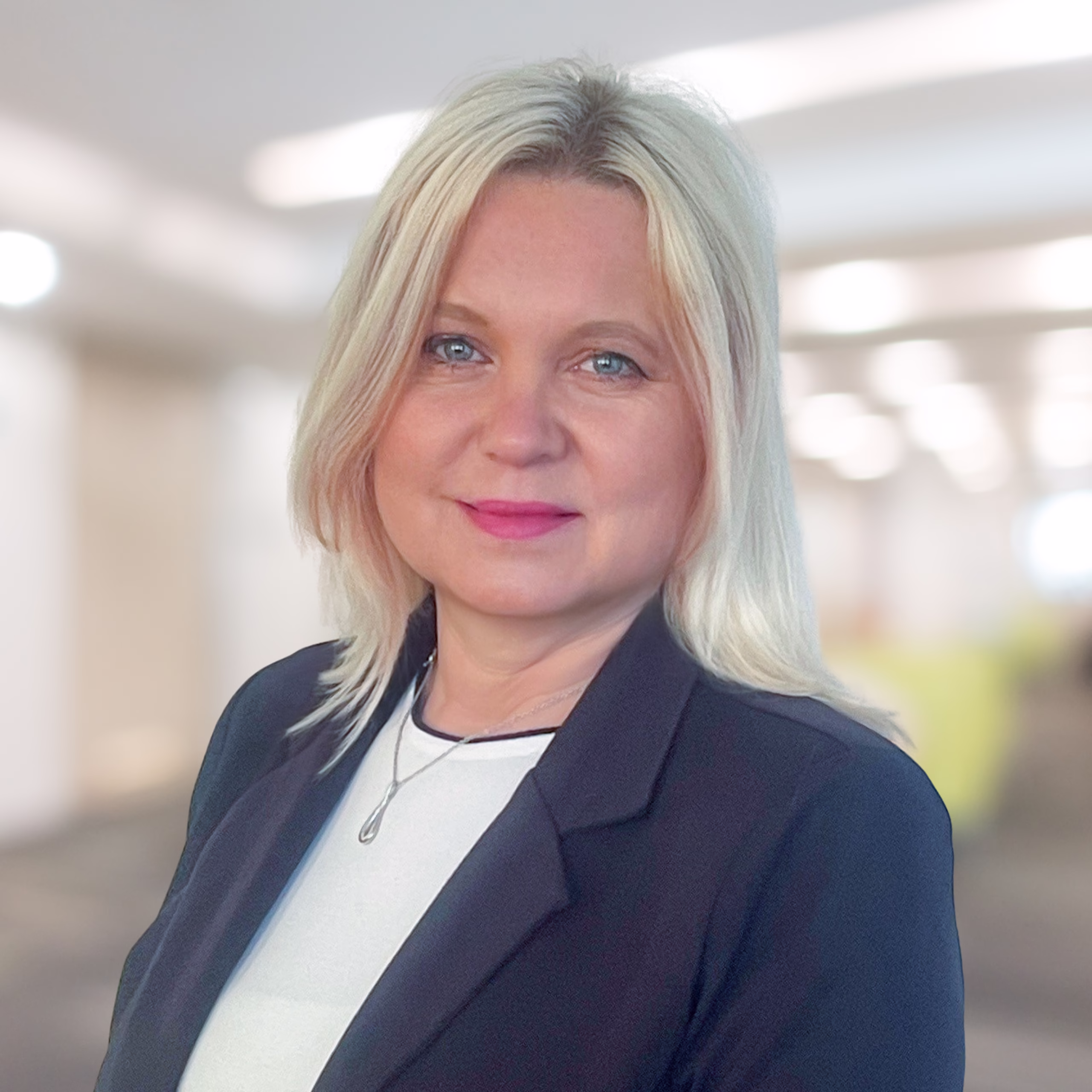 Teresa Bello (Account Manager)